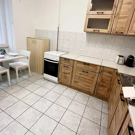 Apartament Cozy Huge Studio On Margit Krt. *